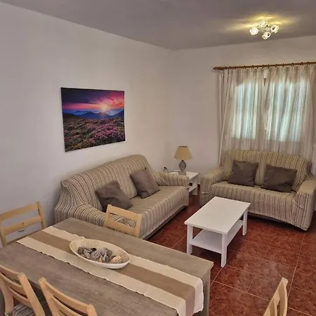 Maria Espaciosa Y Calida Con Piscina Privada Holiday home *